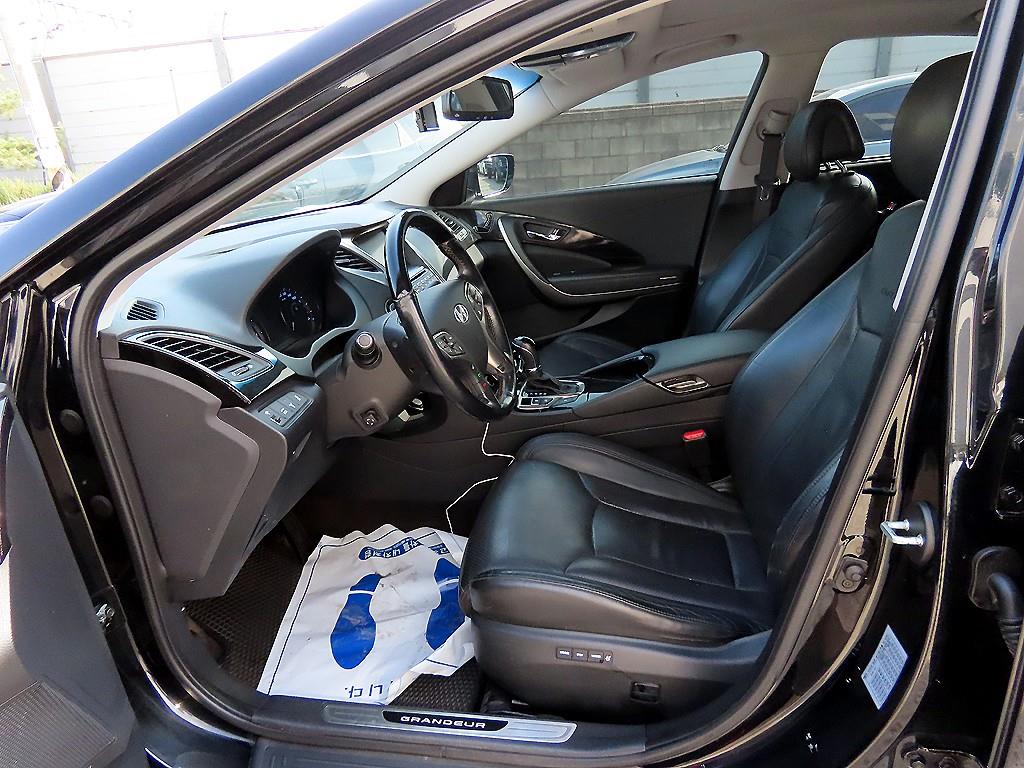 HYUNDAI Grandeur - Vista 5