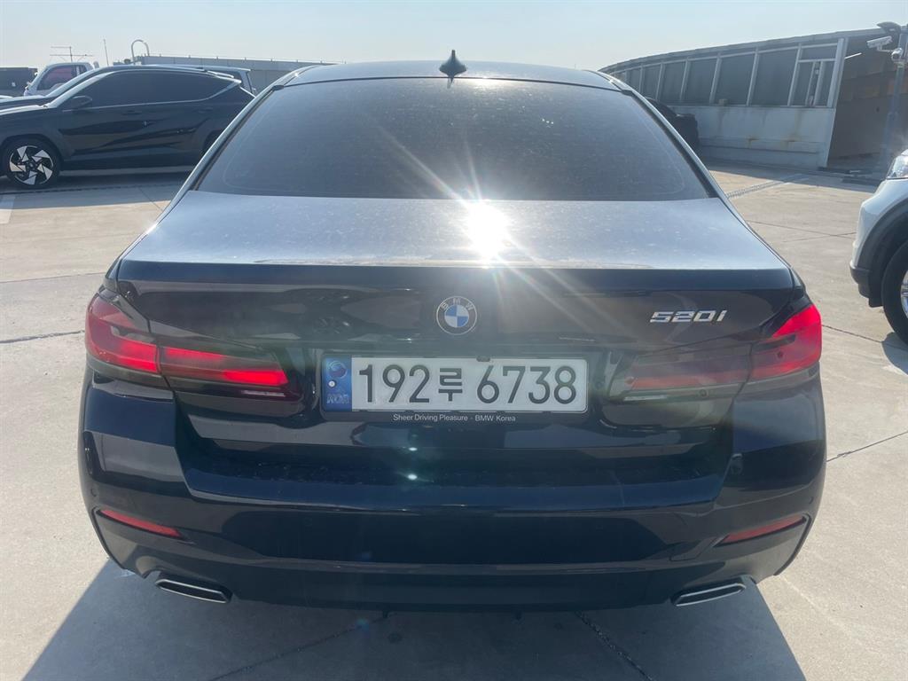 BMW 5 Series - Vista 4