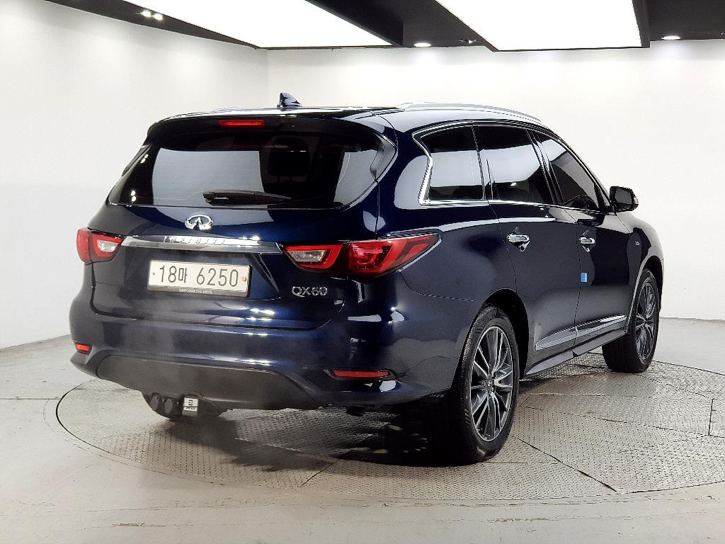 Infiniti QX - Vista 4