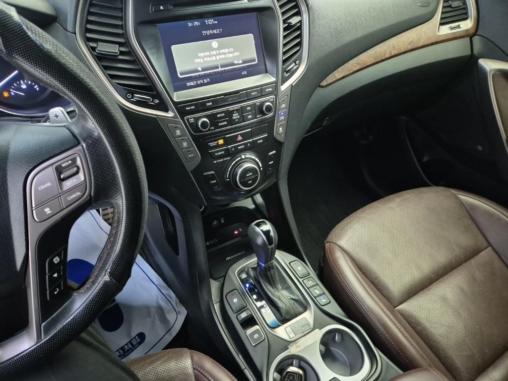 HYUNDAI Maxcruz - Vista 10