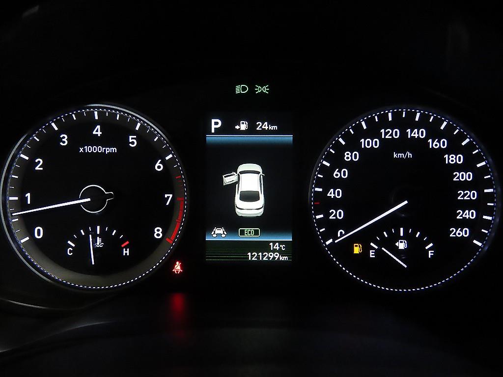 HYUNDAI Grandeur - Vista 9