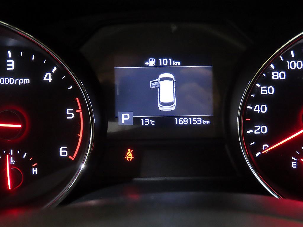 KIA Carnival - Vista 9