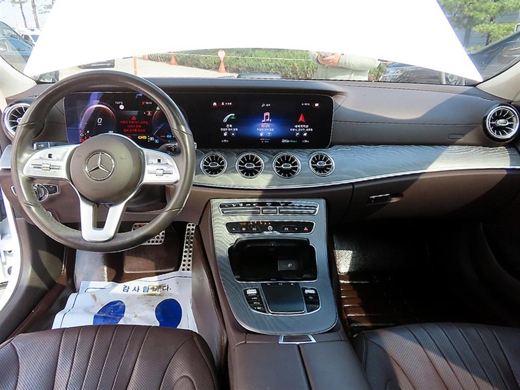 Mercedes Benz CLS Class - Vista 7