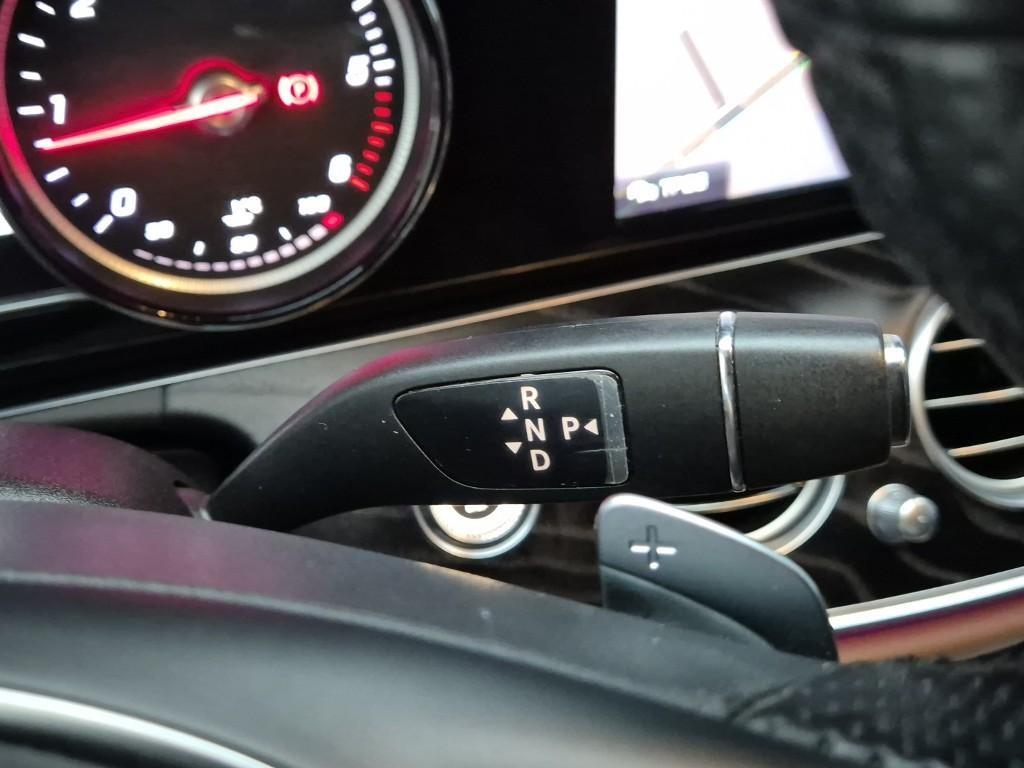 Mercedes Benz E class - Vista 8