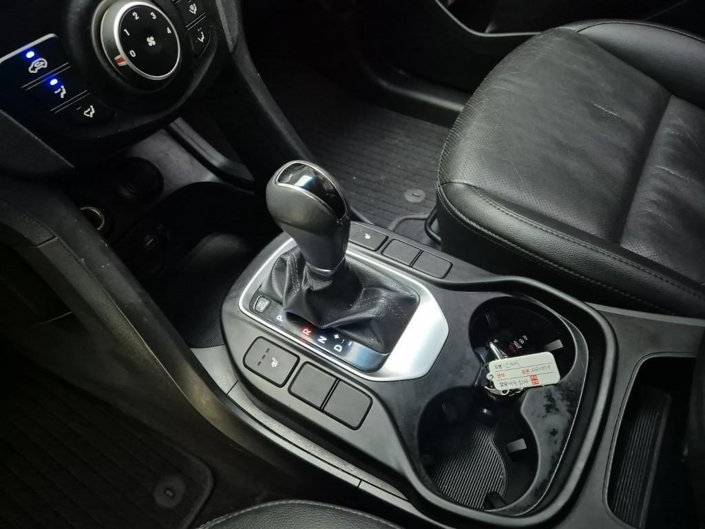 HYUNDAI Santa Fe 2016 Blanco - Importación desde Corea - HF Imports Iquique - Foto 13