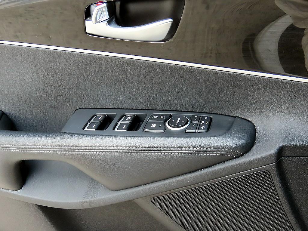 KIA Sorento - Vista 11