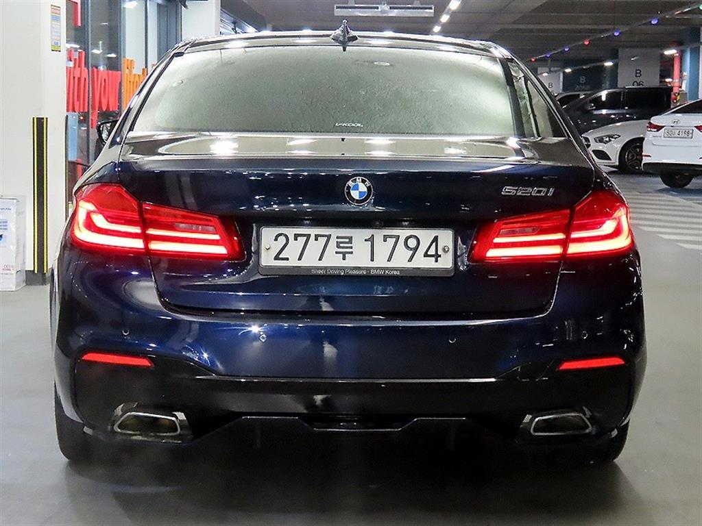 BMW 5 Series - Vista 5