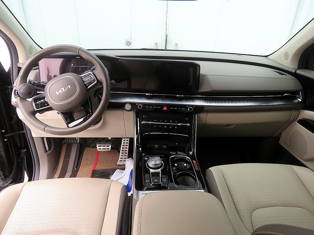 KIA Carnival - Vista 9