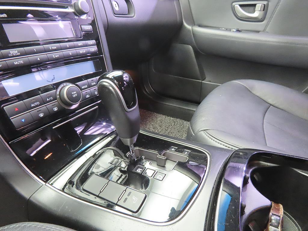 KIA Opirus - Vista 11