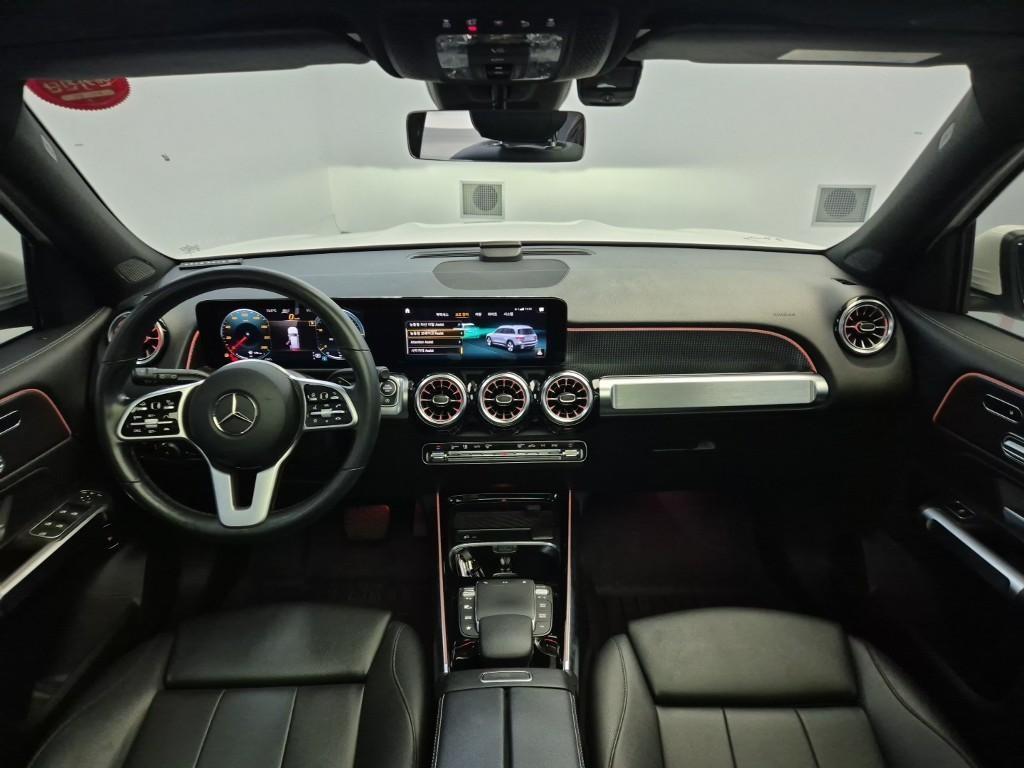 Mercedes Benz GLB Class - Vista 7