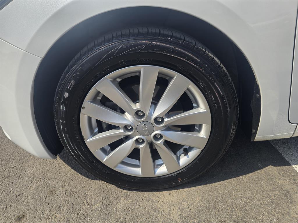 KIA K3 2015 Blanco - Importación desde Corea - HF Imports Iquique - Foto 17