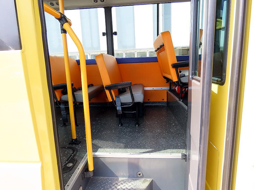 medium and large bus Hyundai bus - Vista 6