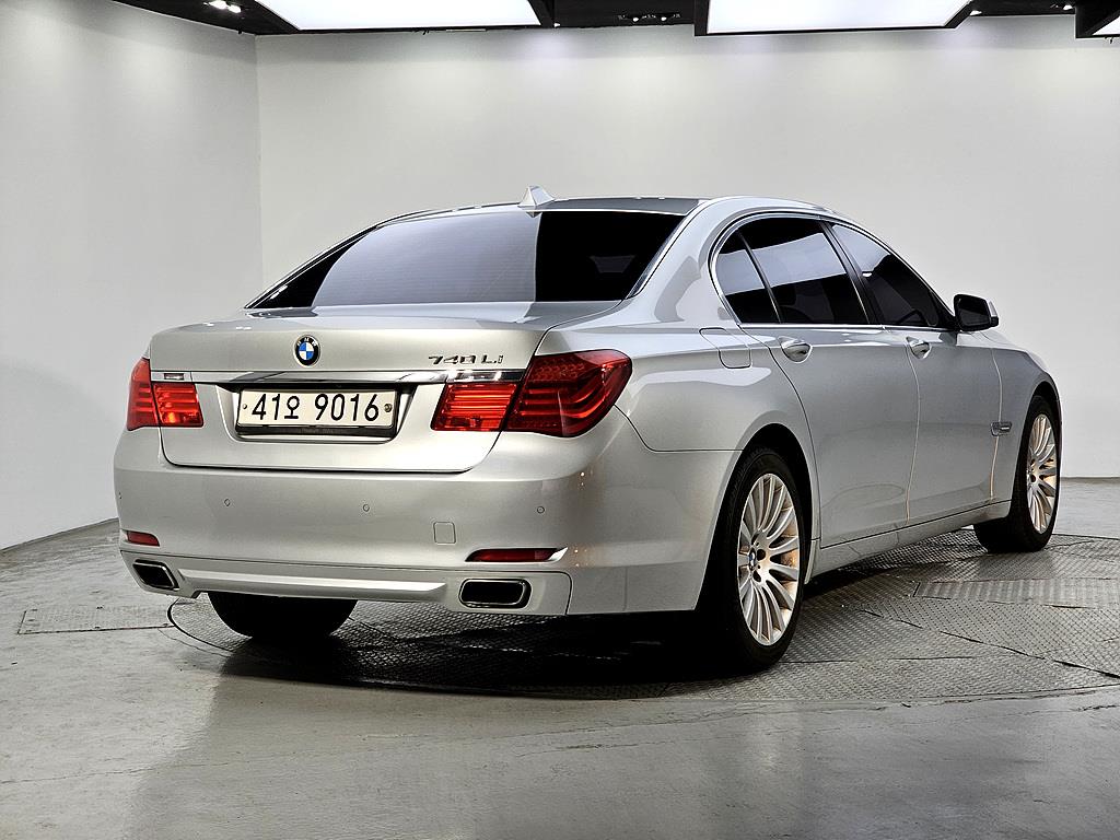 BMW 7 Series - Vista 4