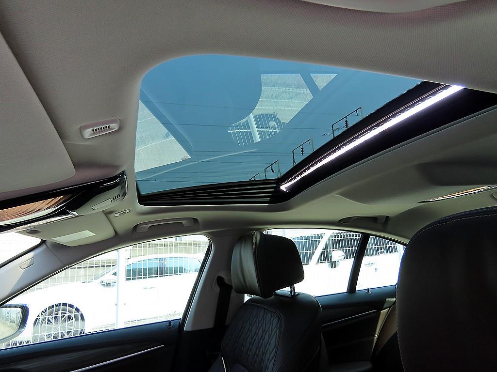 BMW 5 Series 2021 Negro - Importación desde Corea - HF Imports Iquique - Foto 17