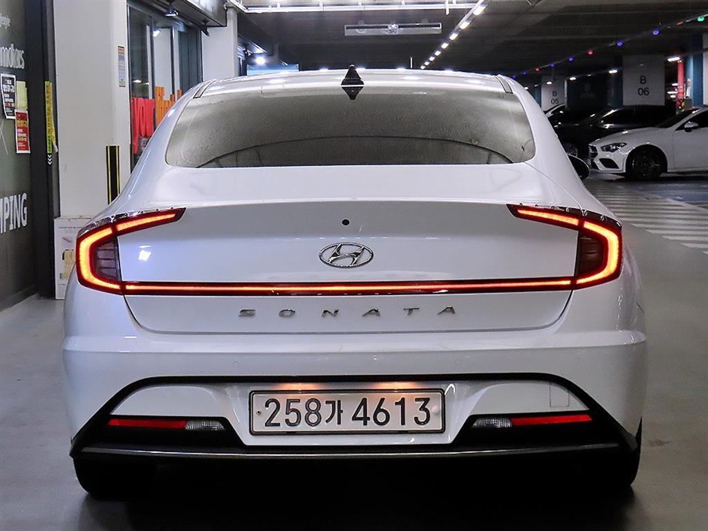 HYUNDAI Sonata - Vista 5