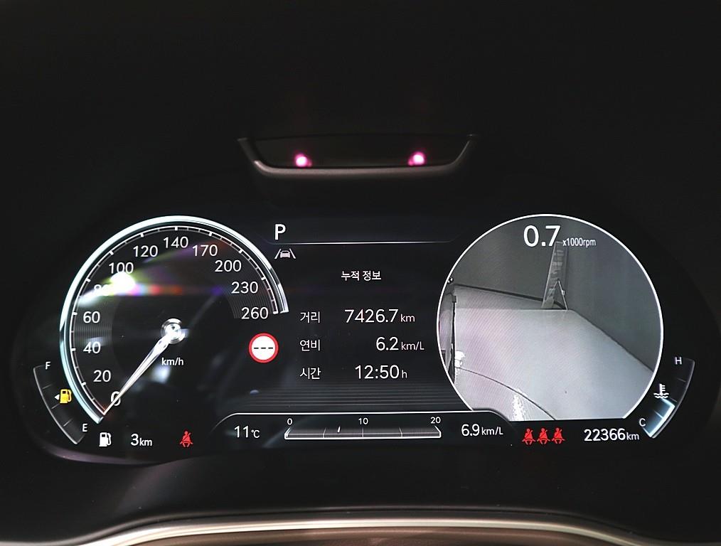 Genesis GV80 - Vista 7