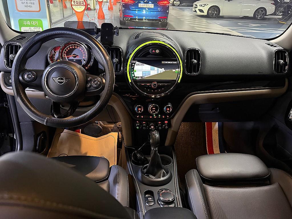 Mini Countryman - Vista 6