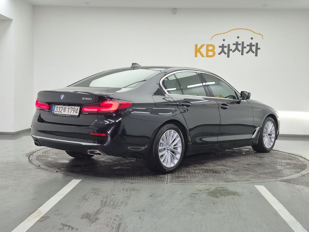 BMW 5 Series - Vista 4