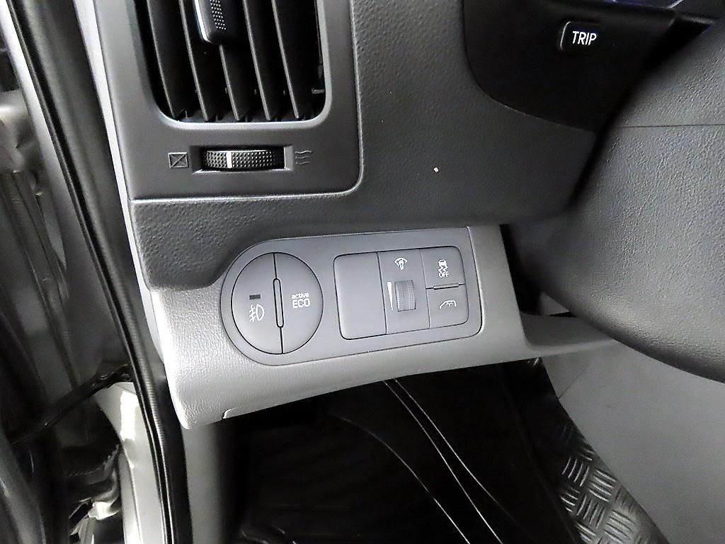 HYUNDAI Starex - Vista 12