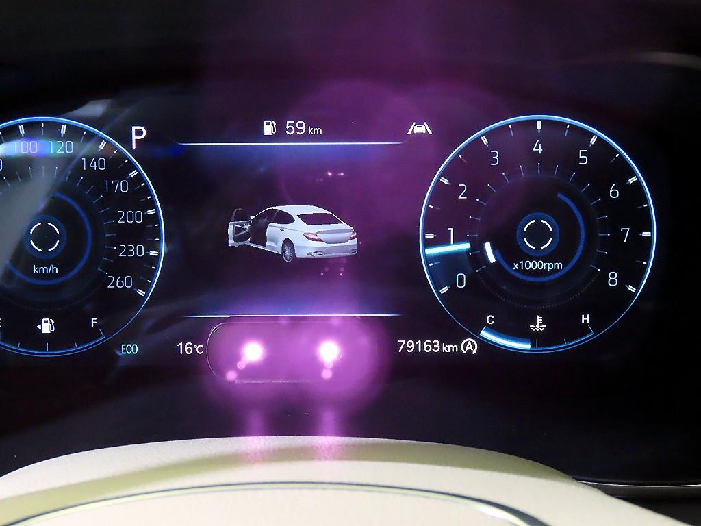 Genesis G70 - Vista 9