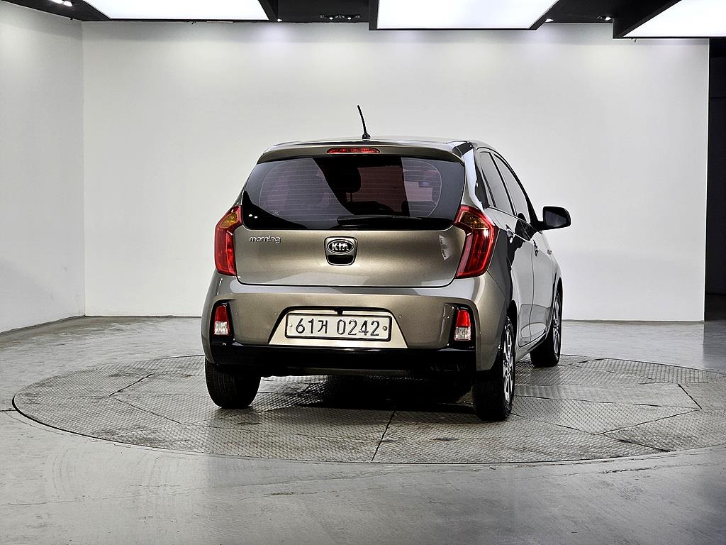 KIA Morning - Vista 3