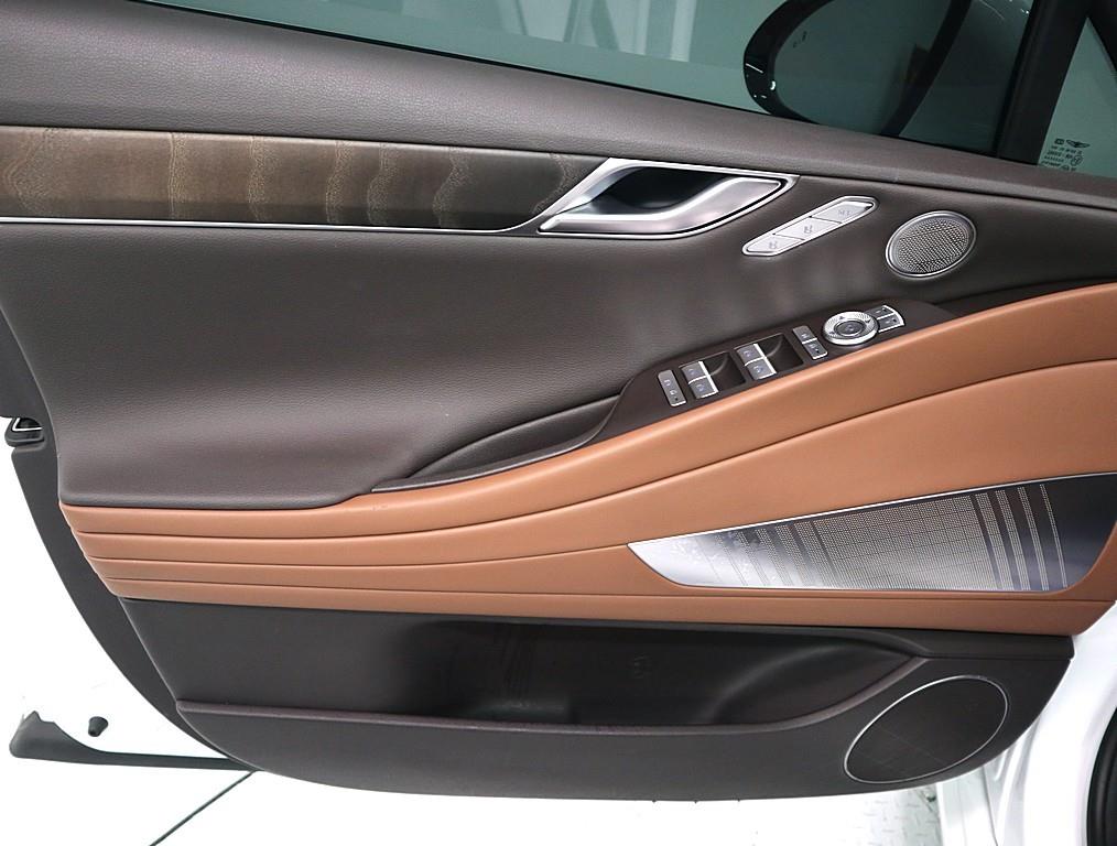 Genesis G80 - Vista 8