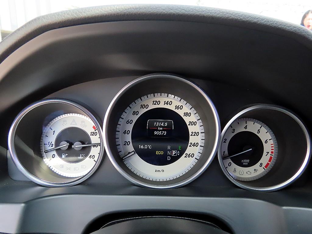 Mercedes Benz E class 2014 Blanco - Importación desde Corea - HF Imports Iquique - Foto 14