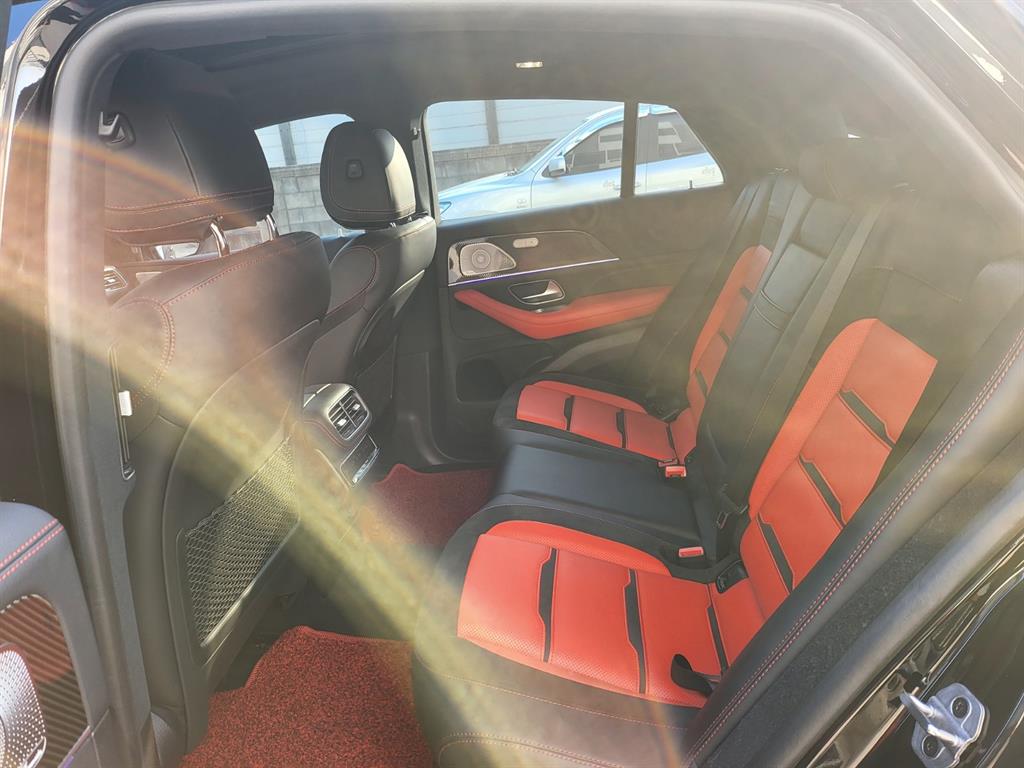 Mercedes Benz GLE Class - Vista 6