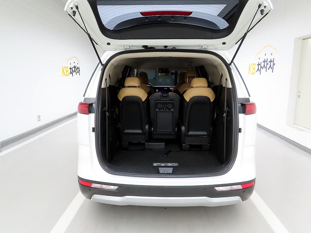 KIA Carnival - Vista 5