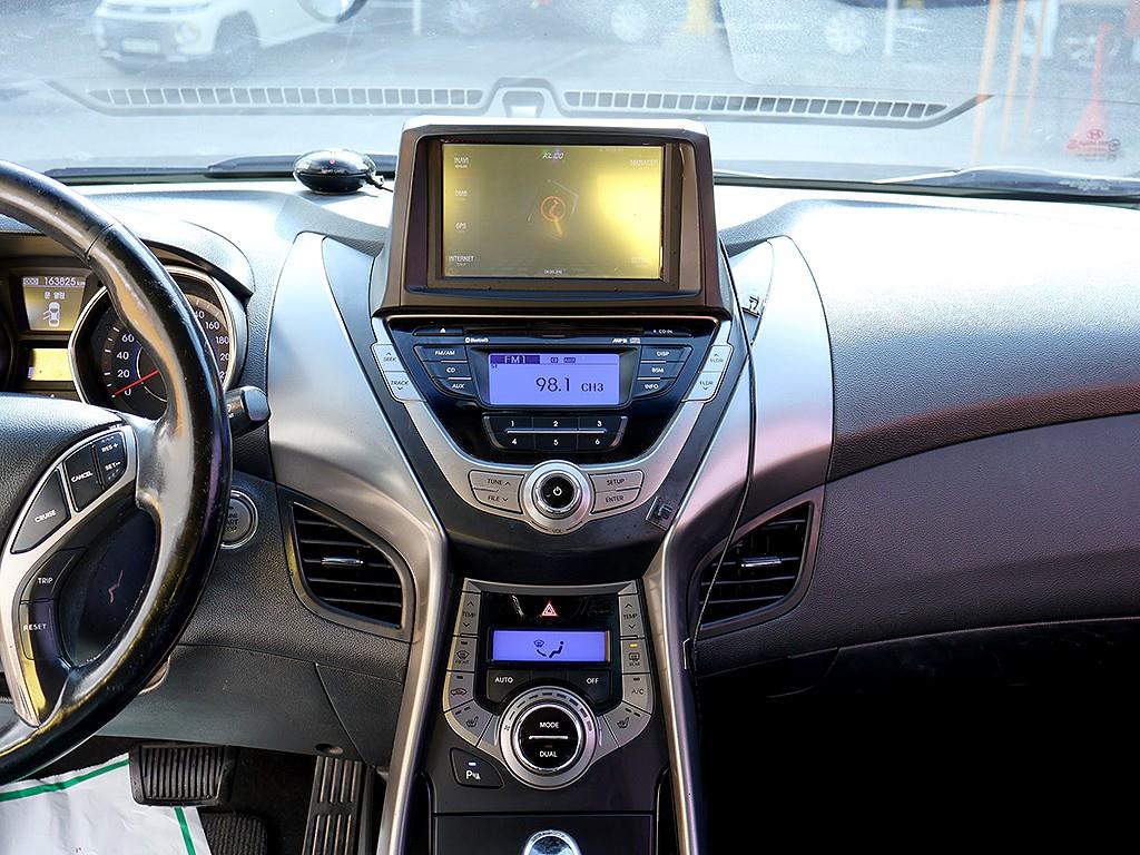 HYUNDAI Avante 2013 Blanco - Importación desde Corea - HF Imports Iquique - Foto 8