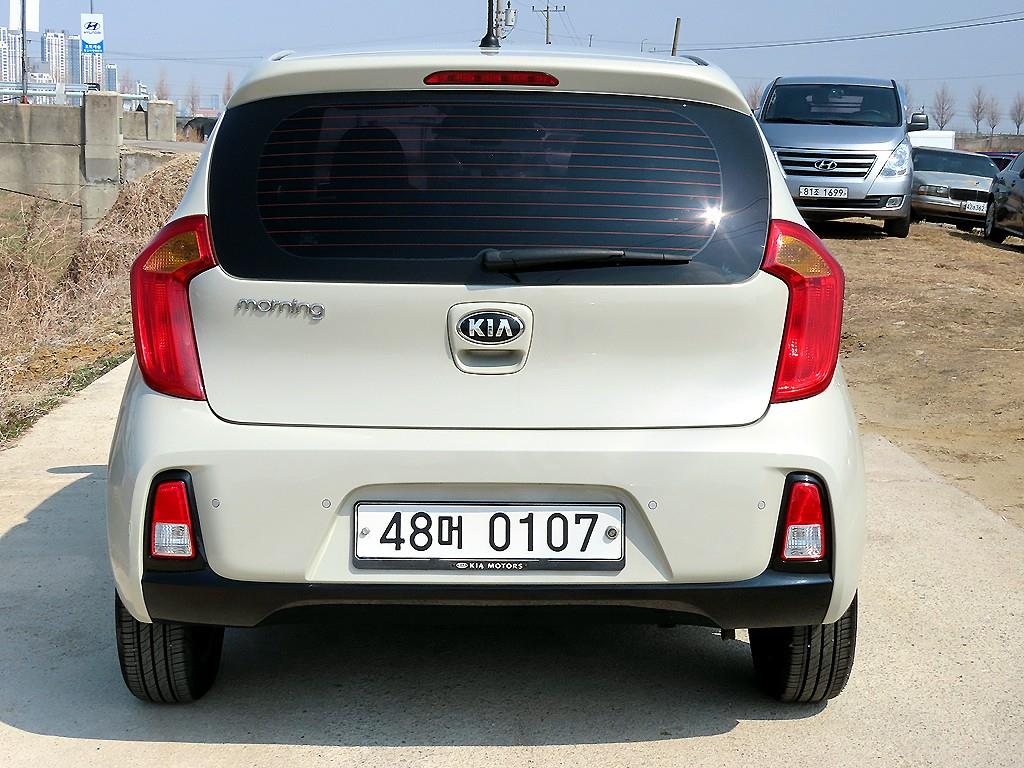 KIA Morning - Vista 4