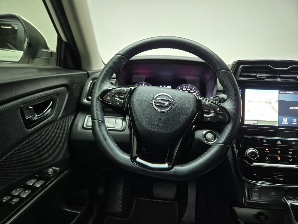 Ssangyong Tivoli - Vista 9