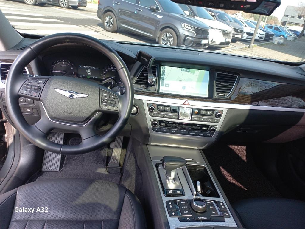 Genesis G80 - Vista 9