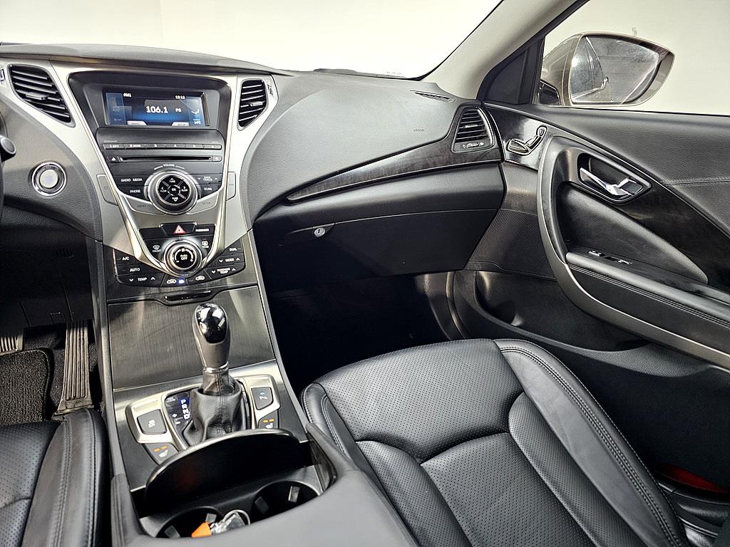 HYUNDAI Grandeur - Vista 10