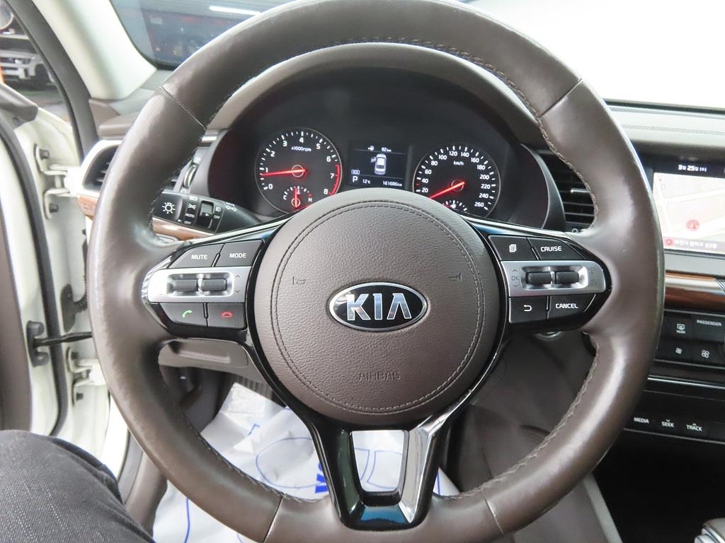 KIA K7 - Vista 8
