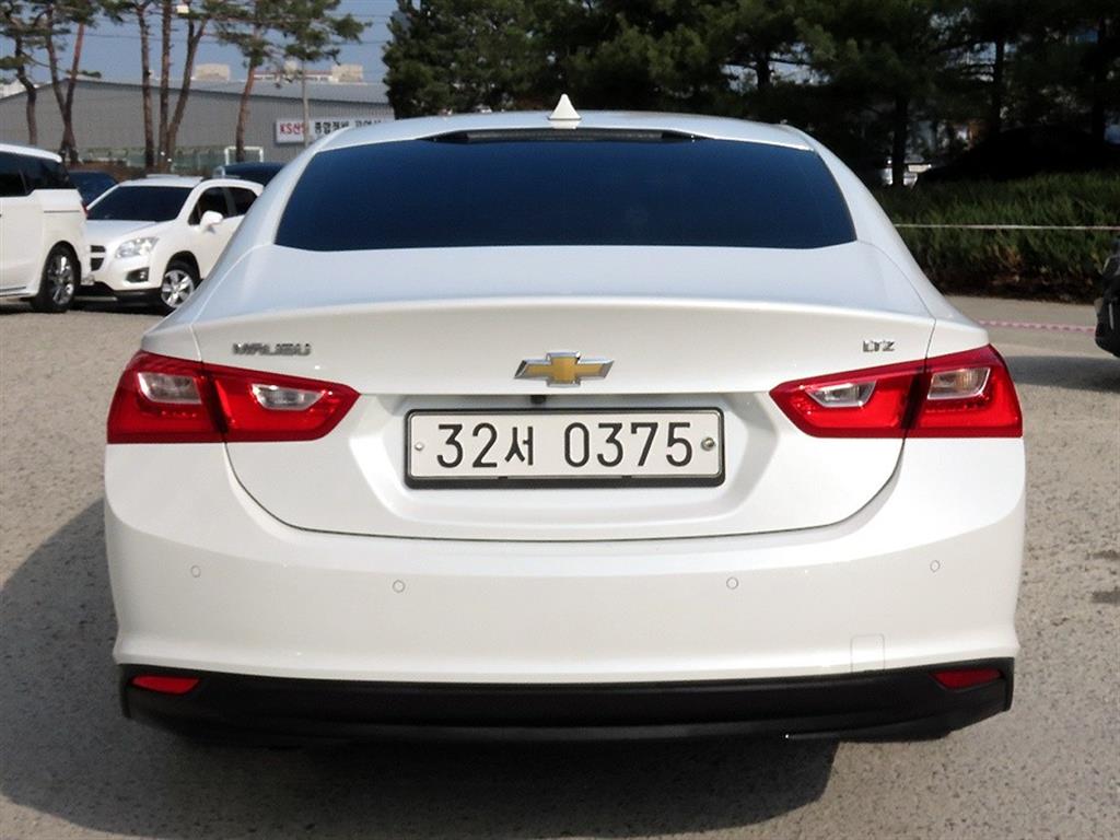 Chevrolet Malibu - Vista 4