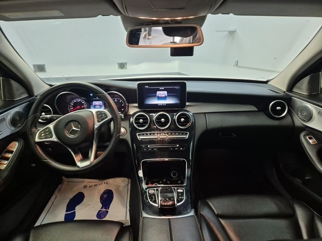 Mercedes Benz C Class - Vista 7