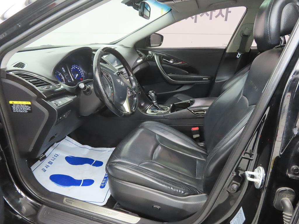 HYUNDAI Grandeur - Vista 5