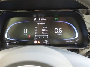 HYUNDAI Avante - Vista 10