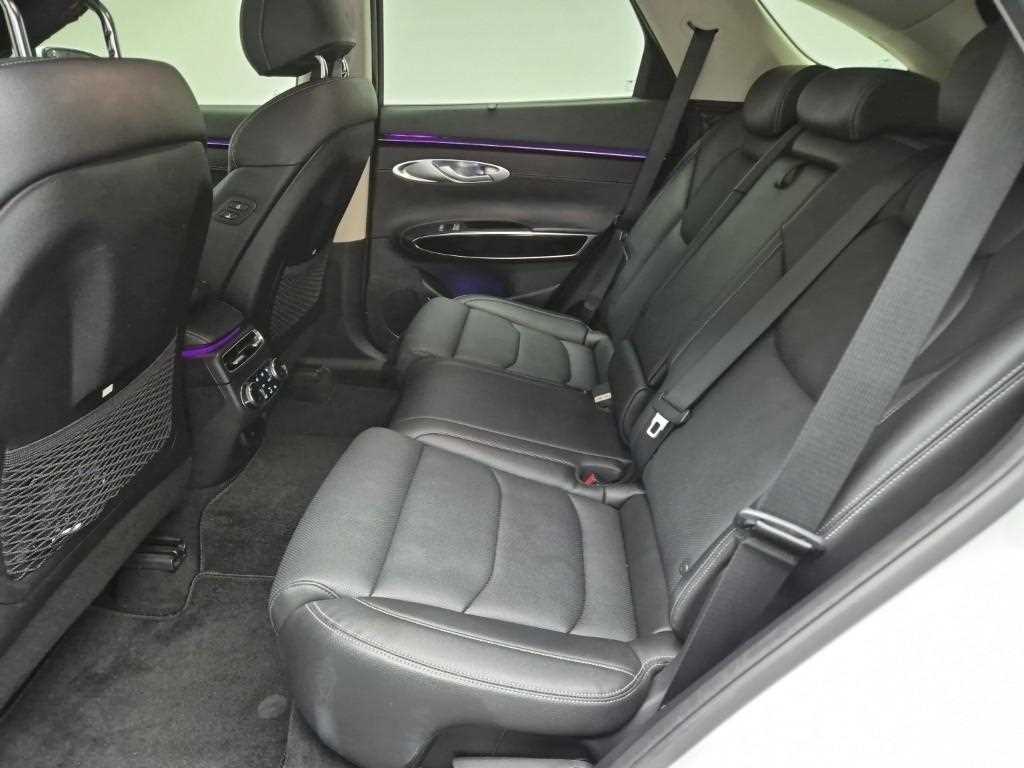 Genesis GV70 - Vista 12