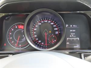 HYUNDAI Avante - Vista 10