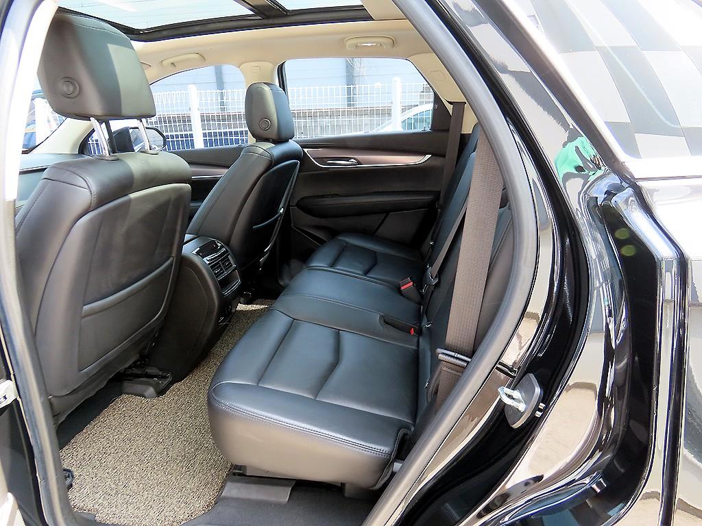 Cadillac XT5 - Vista 6