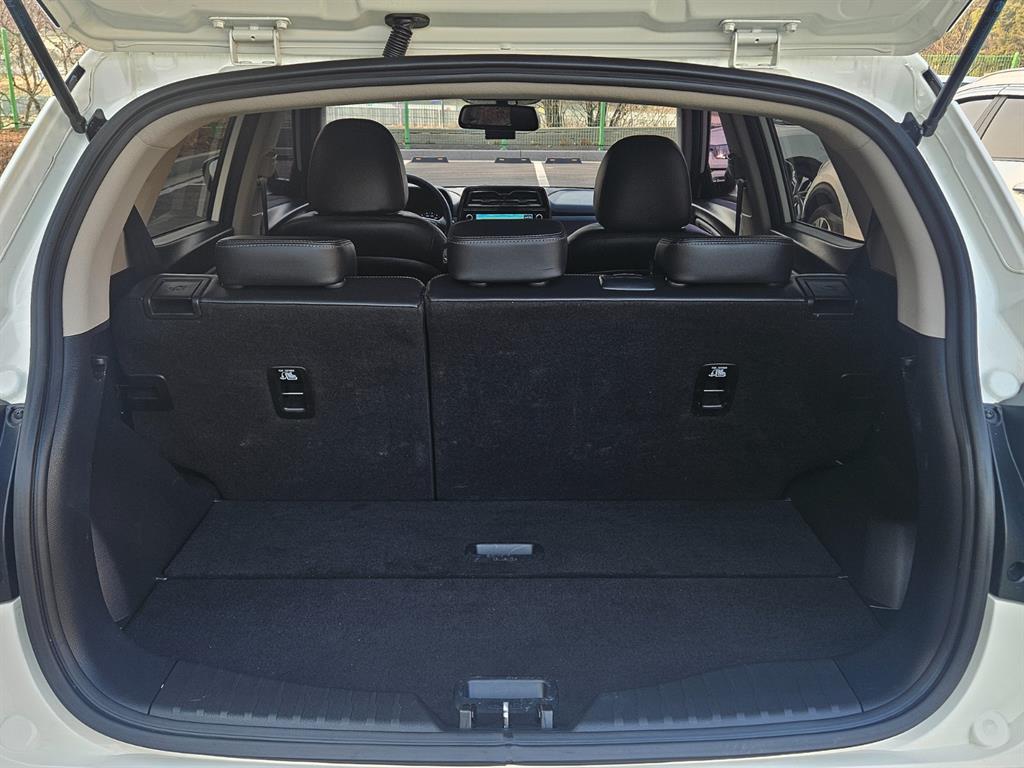 Ssangyong Tivoli - Vista 11