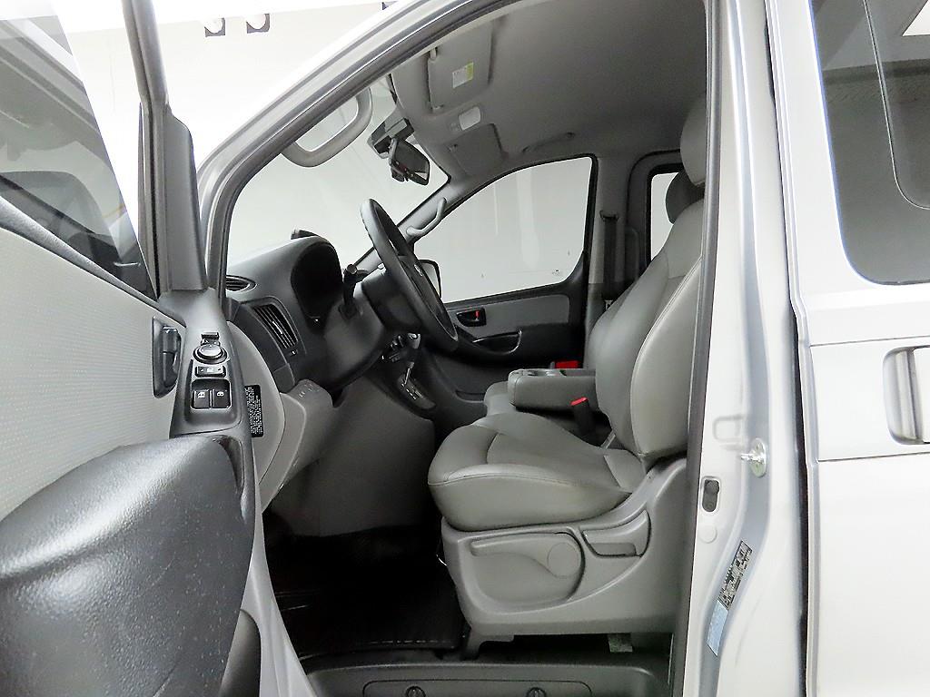 HYUNDAI Starex 2018 Gris - Importación desde Corea - HF Imports Iquique - Foto 13