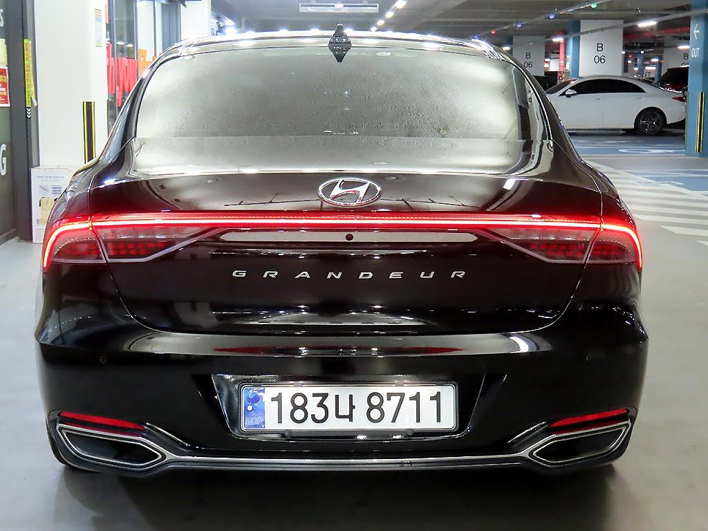 HYUNDAI Grandeur - Vista 5