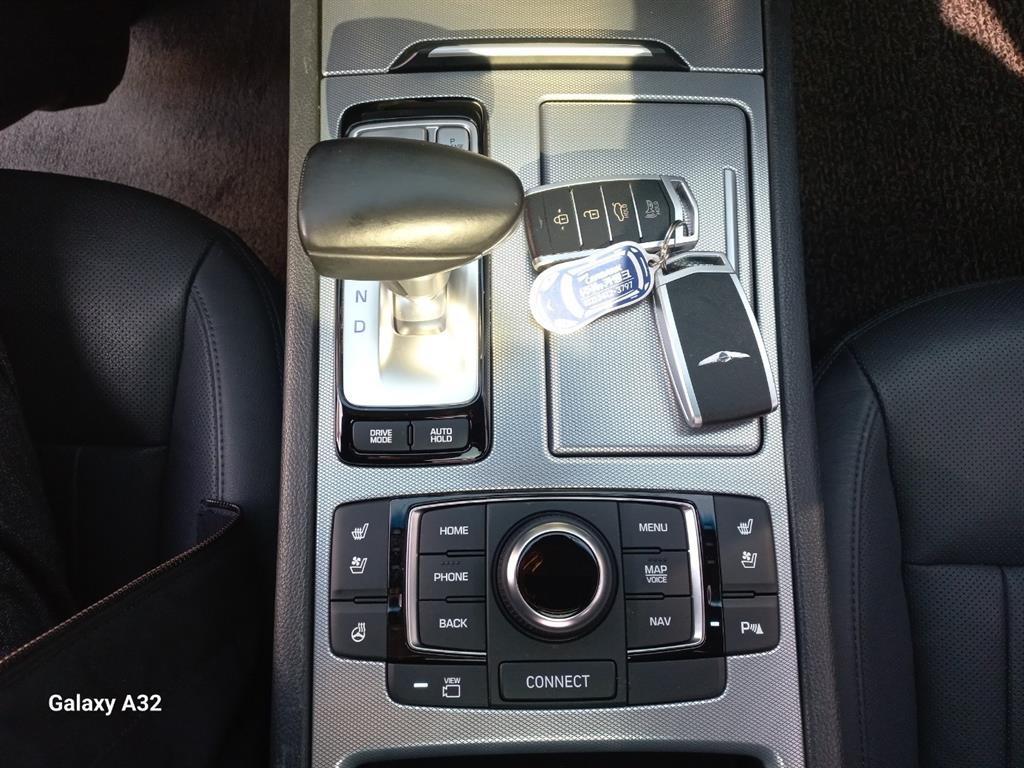 Genesis G80 - Vista 12