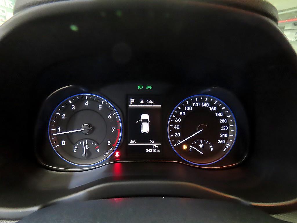 HYUNDAI Kona - Vista 9