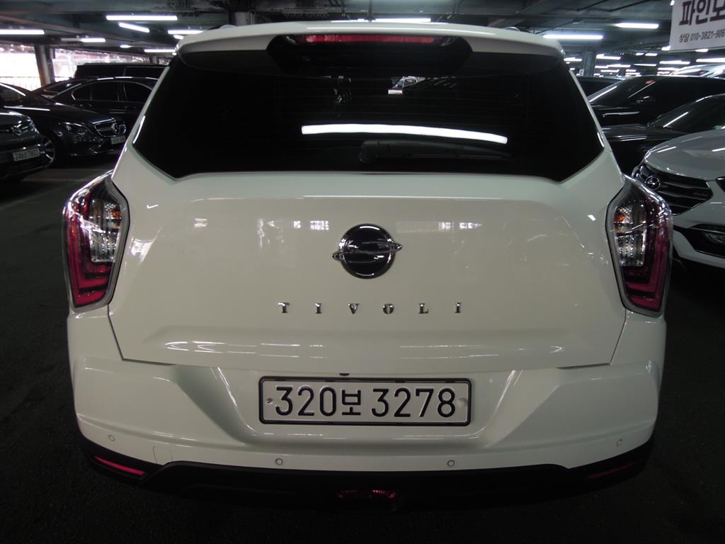 Ssangyong Tivoli - Vista 7