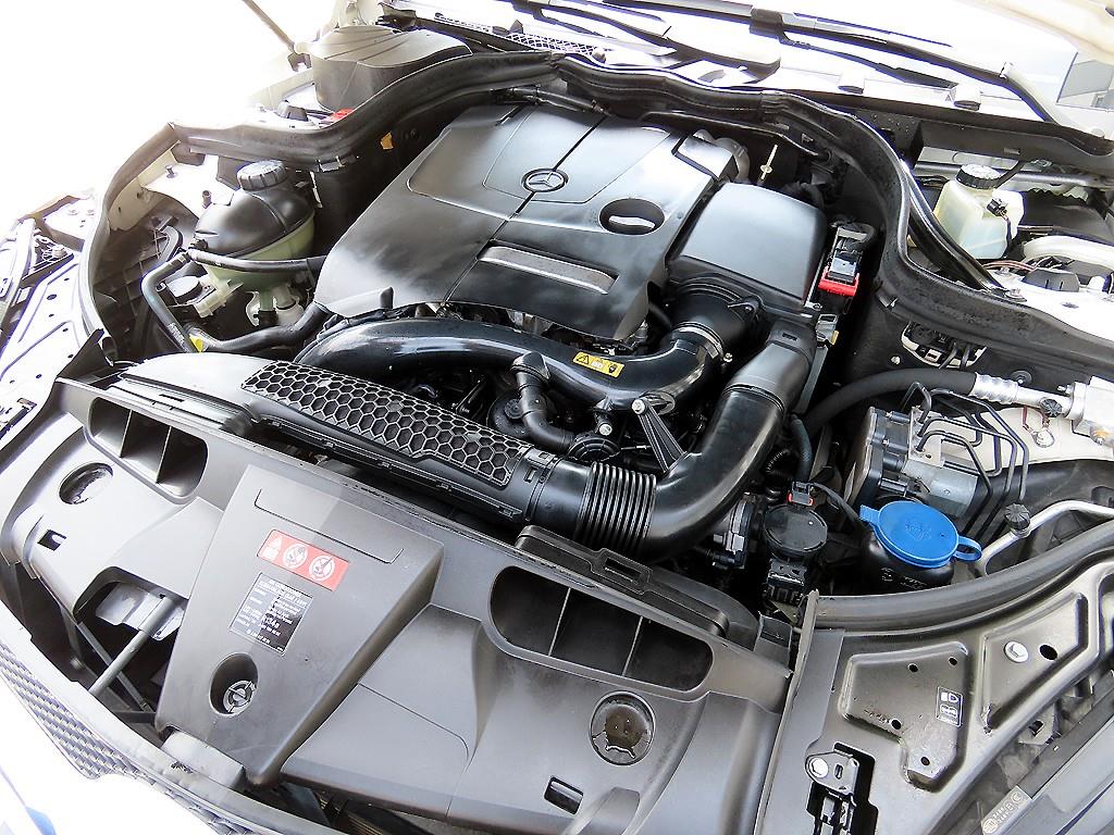 Mercedes Benz E class 2014 Blanco - Importación desde Corea - HF Imports Iquique - Foto 19