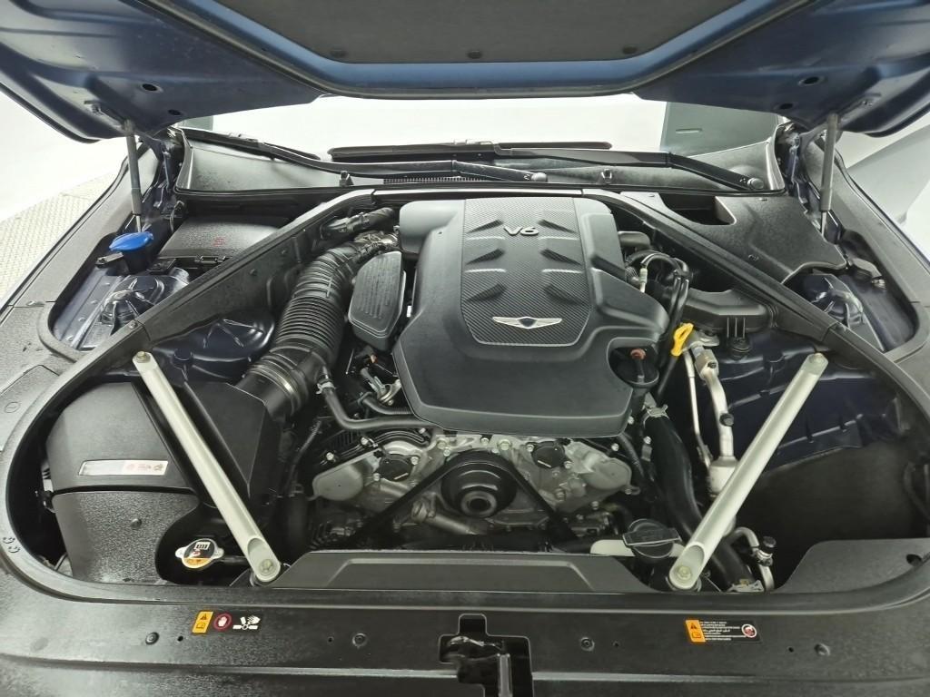 Genesis G90 - Vista 5